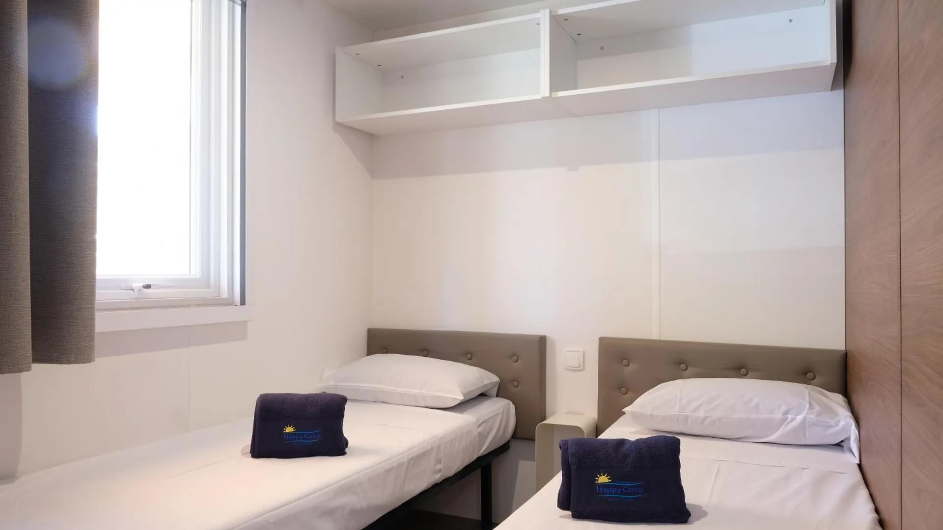 Happy Camp Mobile Homes In Valamar Camping Lanterna بوريتش مكان تخييم